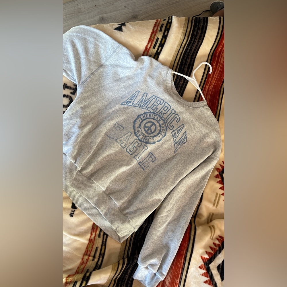 American Eagle sweatshirt medium